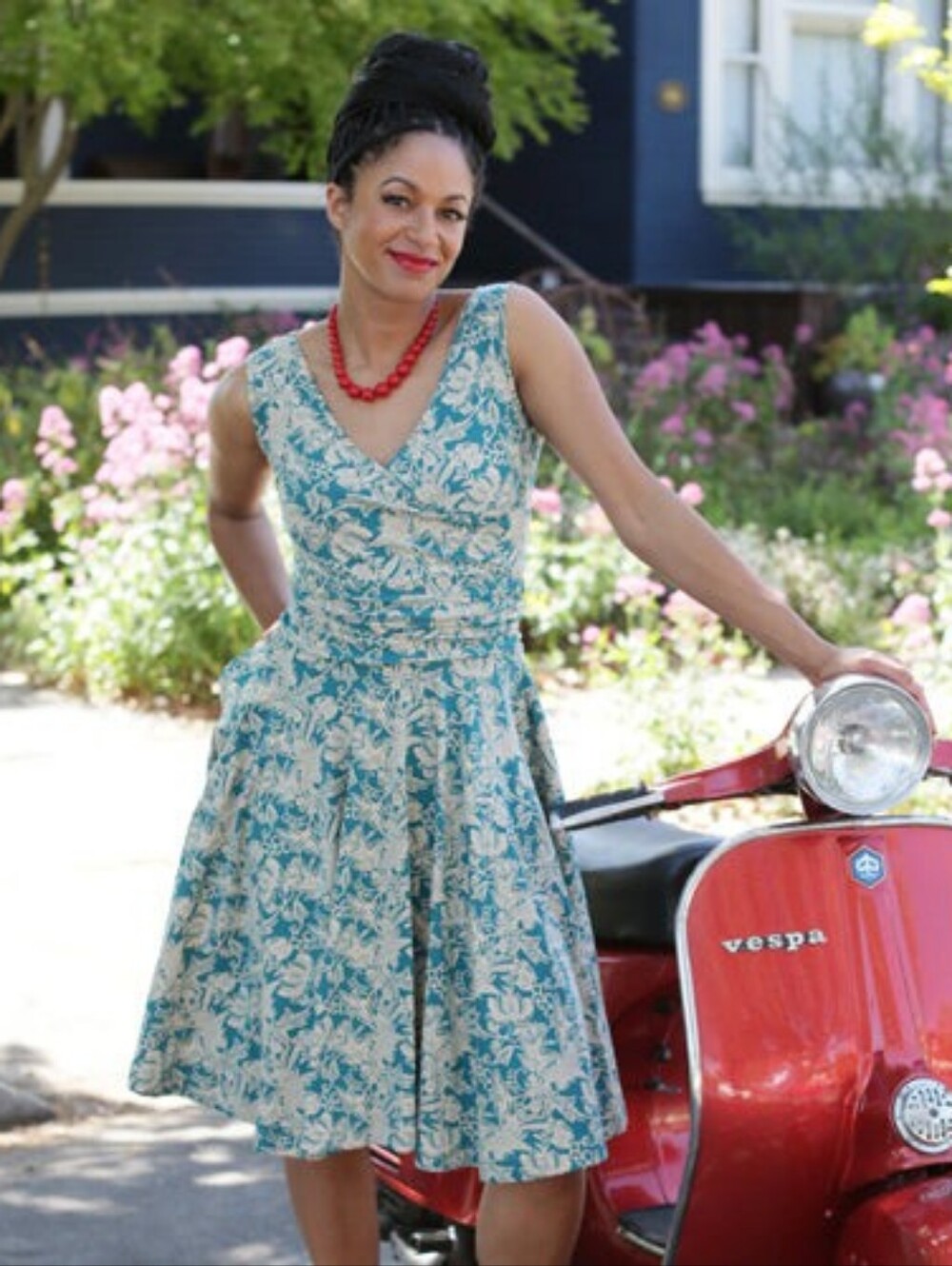 Effie's Heart Plus Size Dress In Botanical Bird Print - Picture 6 of 6
